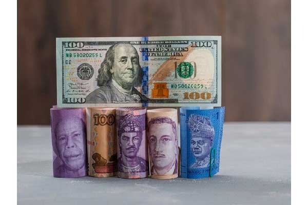 过剩压力加剧！原油继续震荡偏弱，以逢高做空为主？